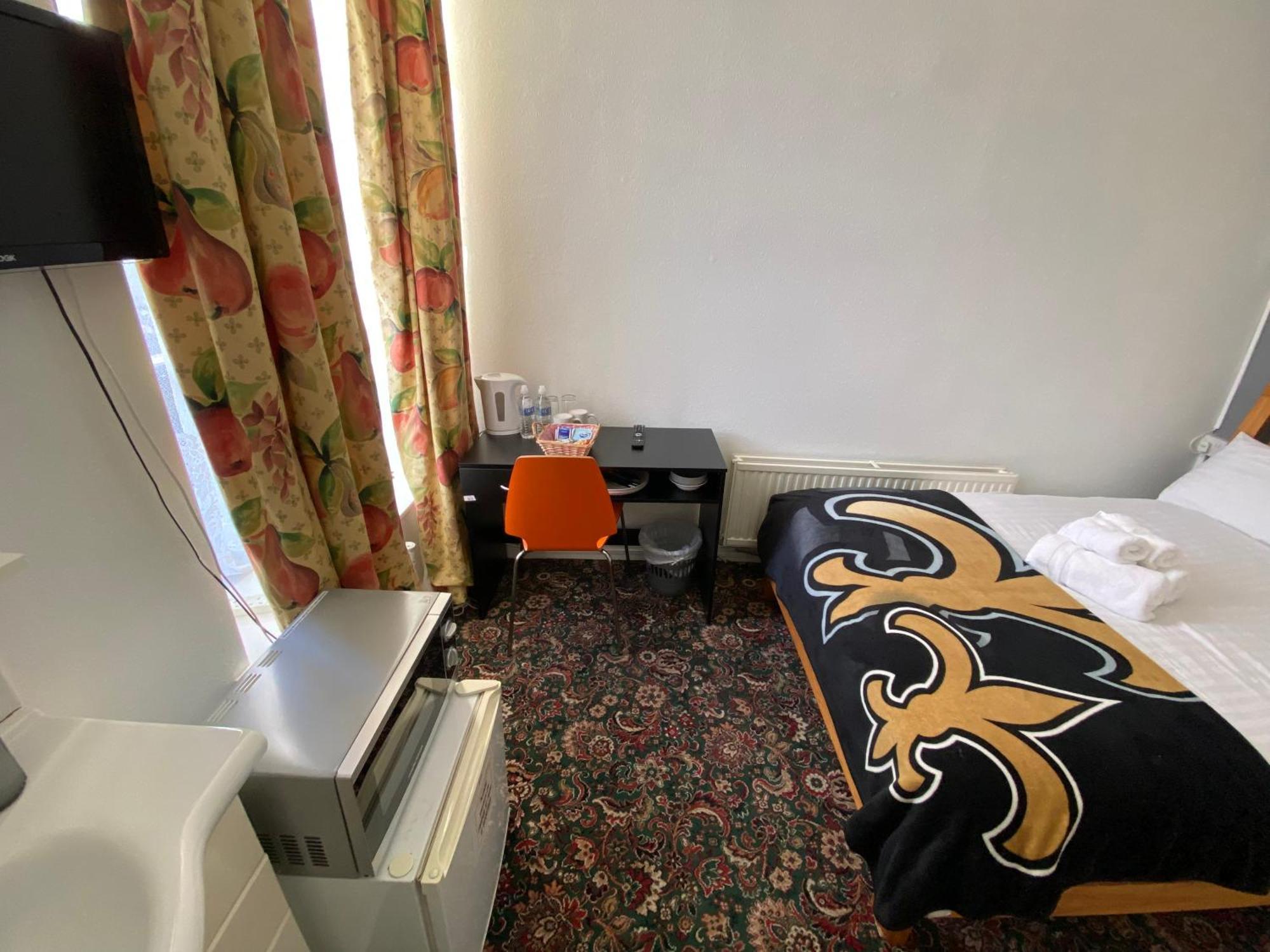 Aaran Central Guesthouse Αμπερντήν Εξωτερικό φωτογραφία